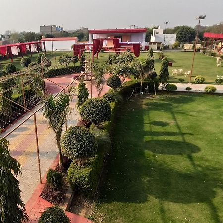 Prem Garden & Resort Mathura Bagian luar foto